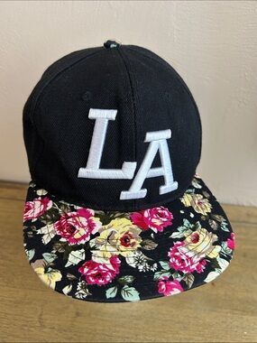 Retro Floral Flat Brim Snapback Hat Black/Pink. Embroidered LA Logo & Red Roses.